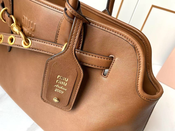 スーパーコピーブランドバッグ着用イメージ